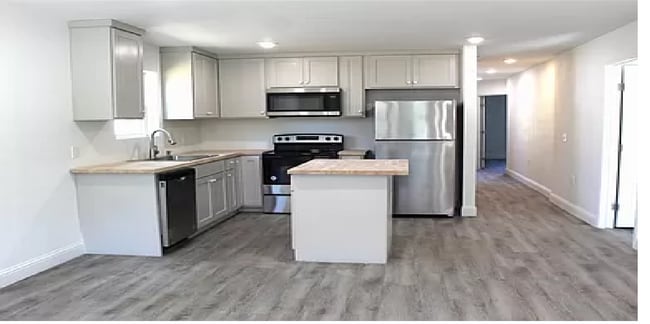911 E Lewis Dr Unit 911 E. Lewis Dr. 102