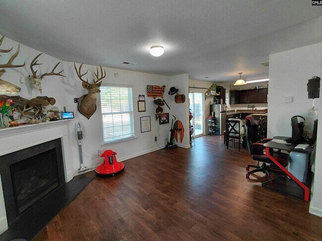 Photo - 836 Chariot Way