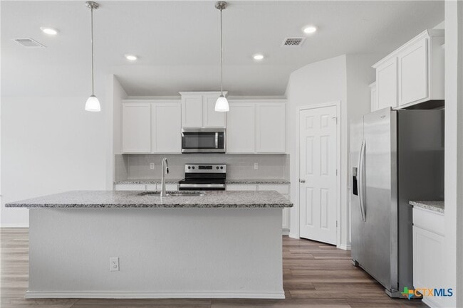 Photo - 1310 Prospector Trl