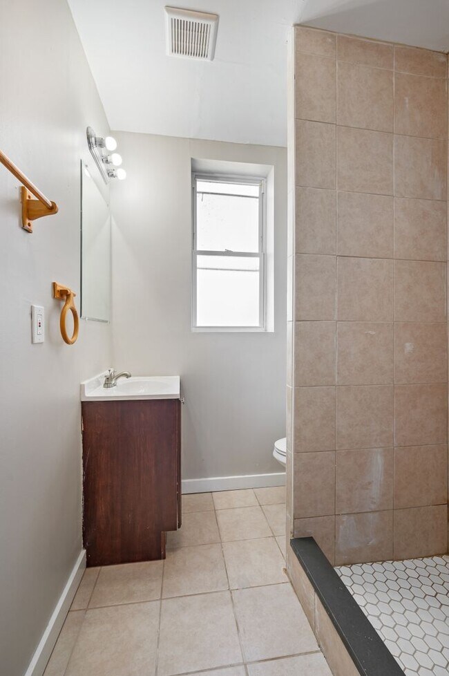 Photo - 3205-3207 Camp Street Unidad 3207 Camp Street