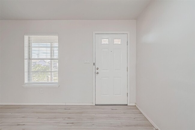 Photo - 1612 2nd St