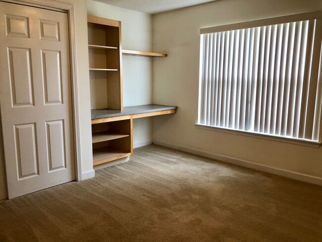 Photo - 431 Harts Cove Way