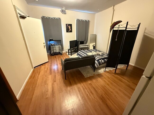 Photo - 147 E 1st Ave Unit 2