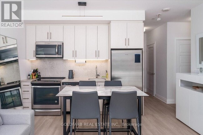 Photo - 271 Sea Ray Ave Unité B112