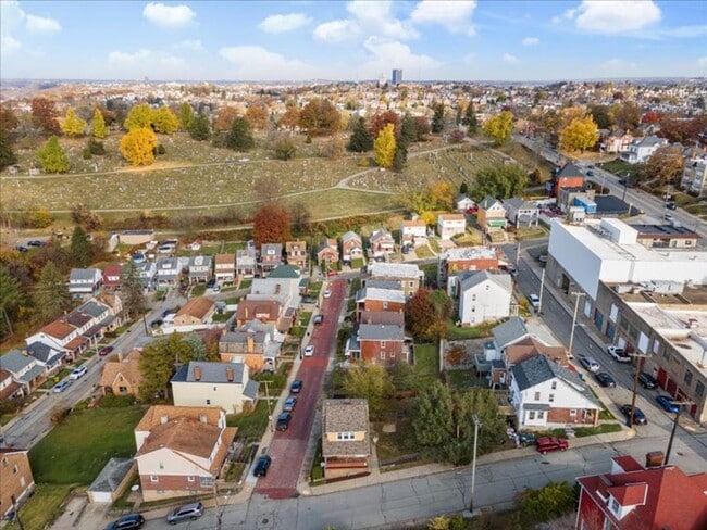 Photo - Updated 2 Bed, 1.5 Bath Home in Carrick For Rent – Move-In Ready