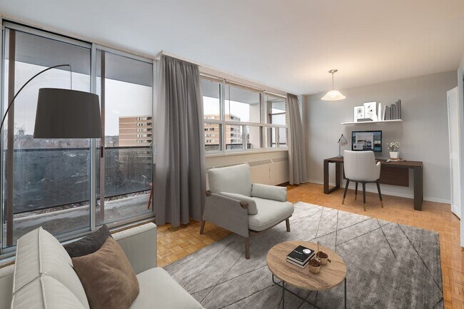 Photo - Roanoke Apartments