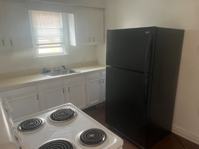 Photo - 324 Chandler Ave Unidad 2