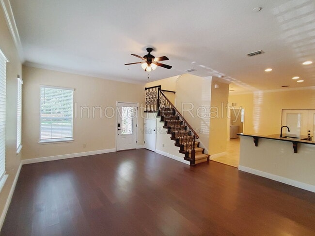 1381 Orchid Ave