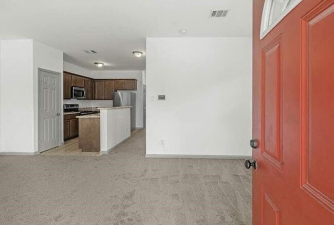 Photo - 235 Calloway St