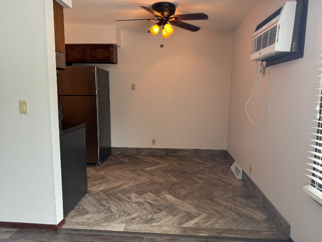 Photo - 117 York Rd Unit 4