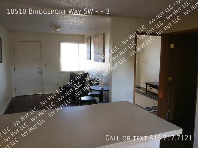 Photo - 10510 Bridgeport Way SW Unidad 3