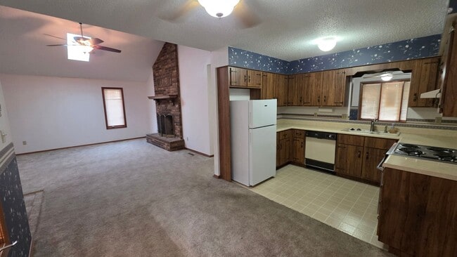 Photo - 503 E Redwood St Unidad 503 E Redwood Ave