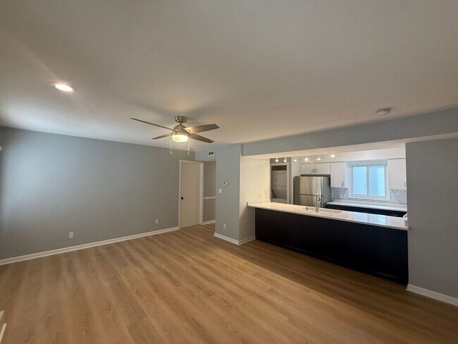 Photo - Charming Beachside Condo Near Shore Drive! Unit 202