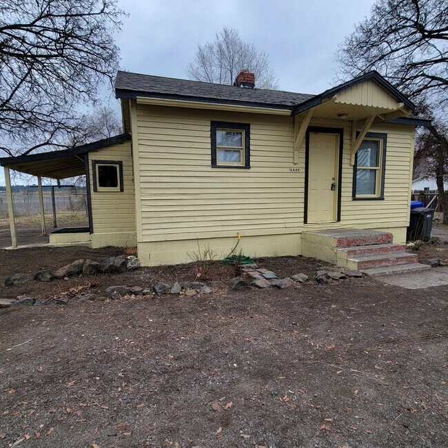 Updated 2 bedroom home NE Spokane - Updated 2 bedroom home NE Spokane