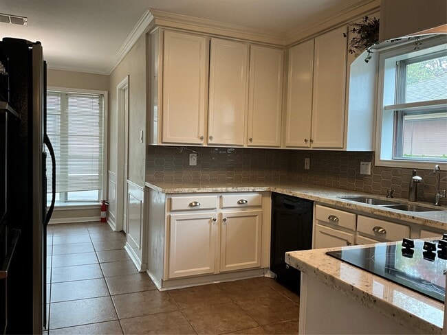 Photo - 12042 Sturdivant St