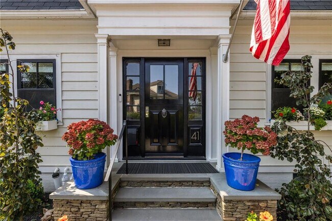 41 Hunter Ave
