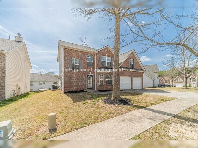 Photo - Spacious 4 bedroom 2.5 bath