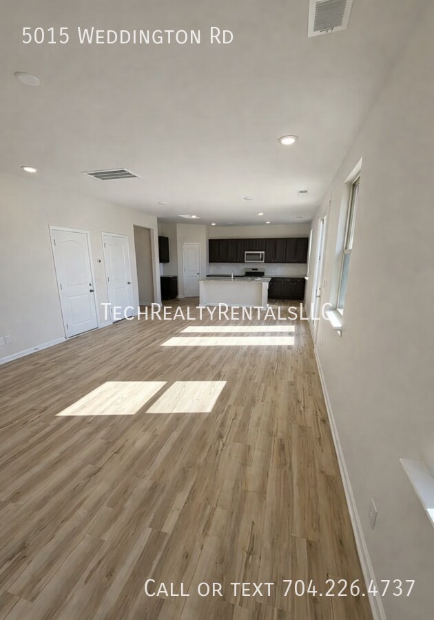 Photo - 5015 Weddington Rd