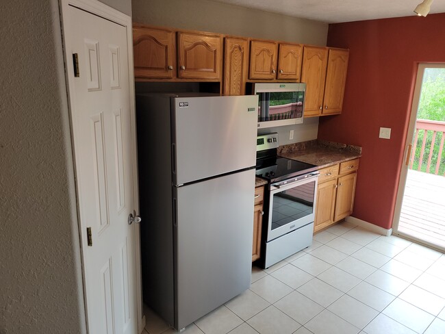 Kitchen - 5259 Falcon Dr Unit 5259