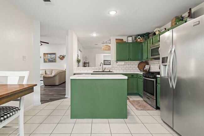 Photo - 7226 Buchanan Dr