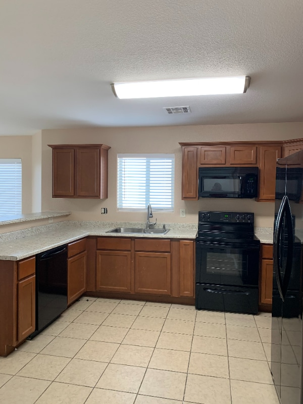 Photo - 6345 Reynolds Dr Unidad C-9
