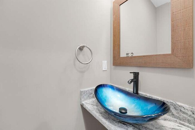 Photo - 695 Reinhard Ave Casa