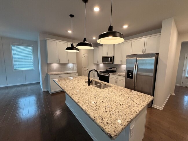 Photo - Gorgeous 4 BR 2.5 Bath in Westlawn! Minutes from Veterans Parkway, Shopping, Restaurants & I-840