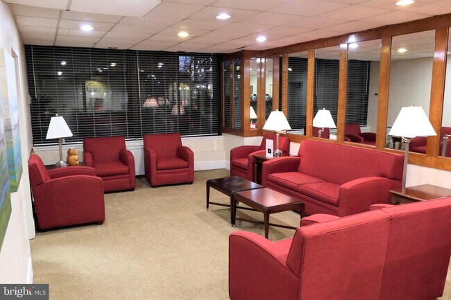 Photo - 801 N Pitt St Unidad 1501