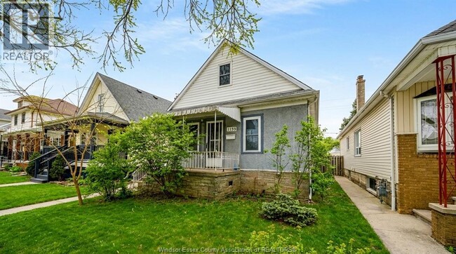 Photo - 1153 Gladstone Ave