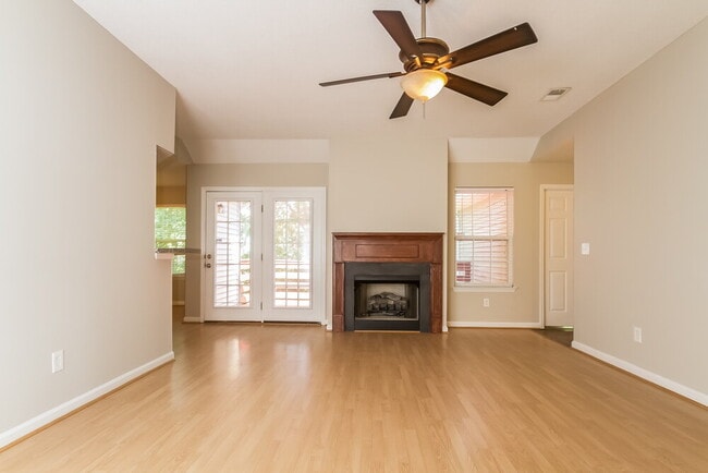 Photo - 1052 Blue Mountain Ln