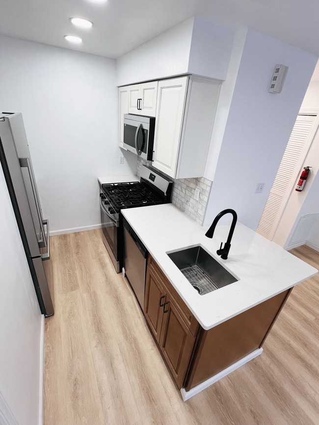 Photo - 112 Longfield Ct