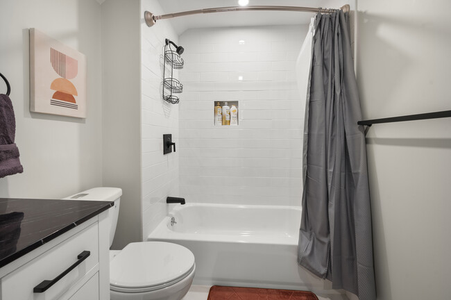 Photo - 21 Bolton St Unit 2