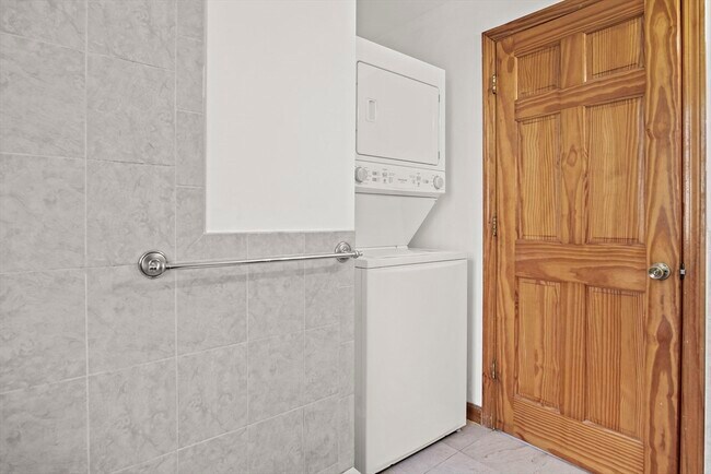 Photo - 62 Empire St Unidad 1