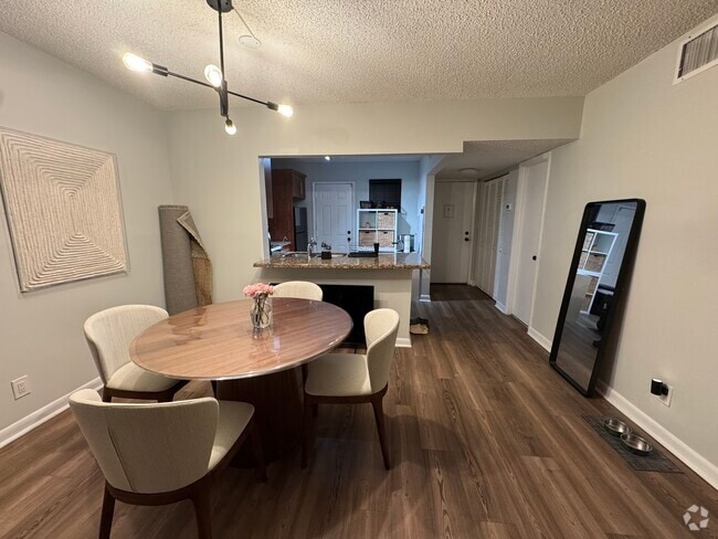 Building Photo - 410 NW 68th Ave Unit 303 Rental