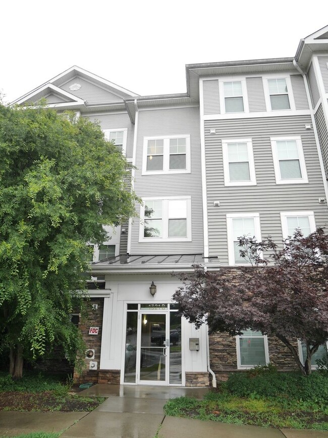 Spacious 1-Bedroom Condo Close to Everythi... - Spacious 1-Bedroom Condo Close to Everythi...