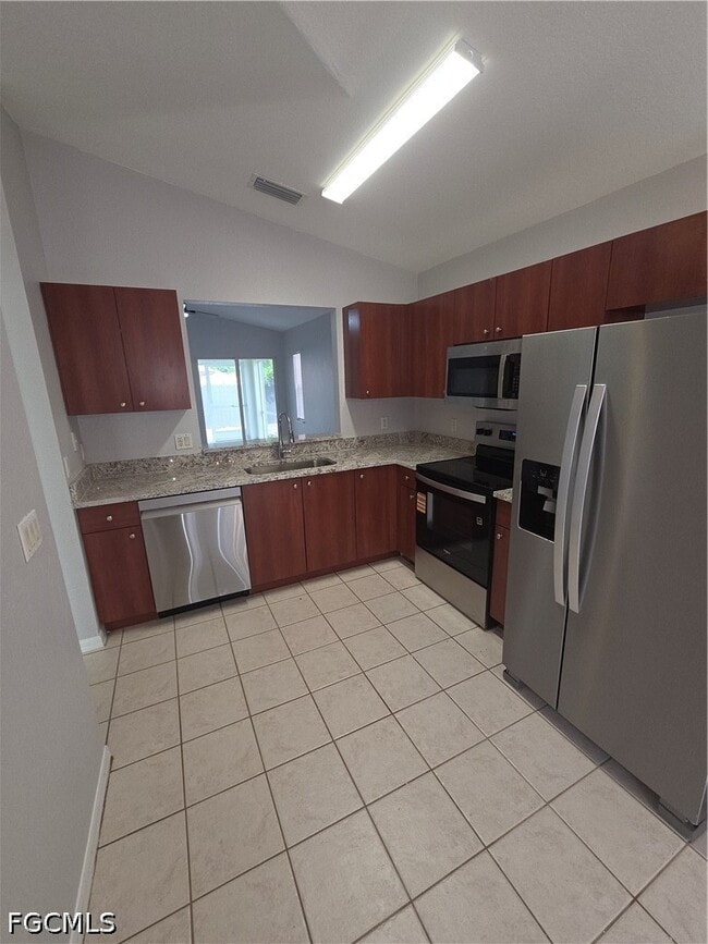 Photo - 1032 SE 11th St