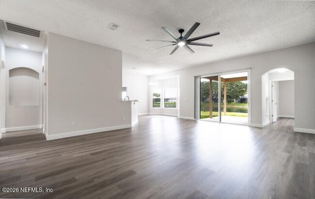 Photo - 557 Grand Parke Dr