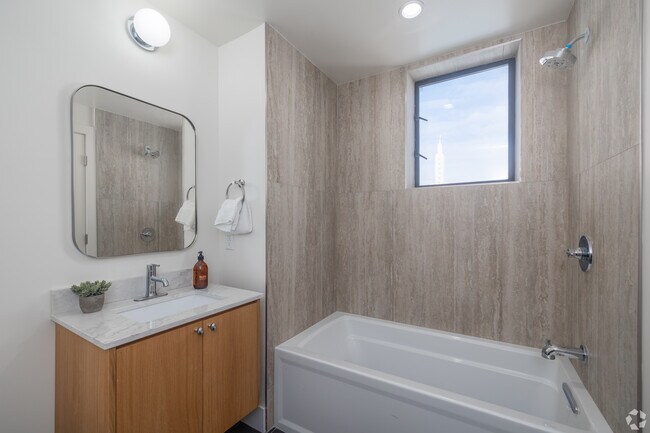 Photo - The Overland 16