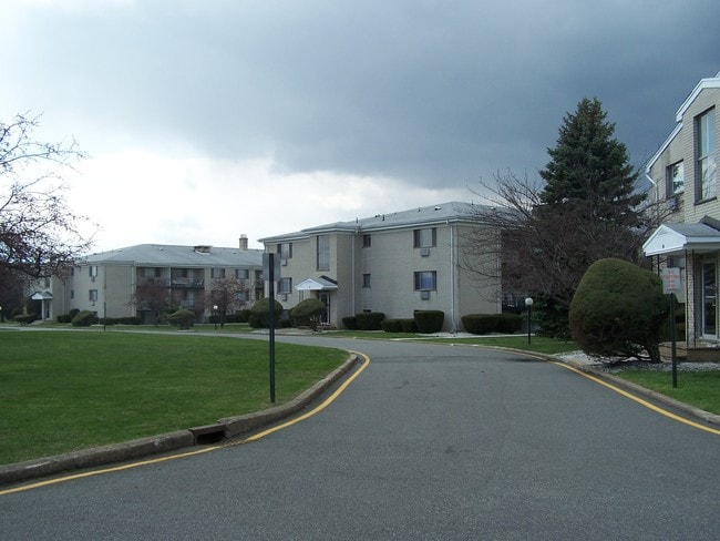 Baldwin Manor