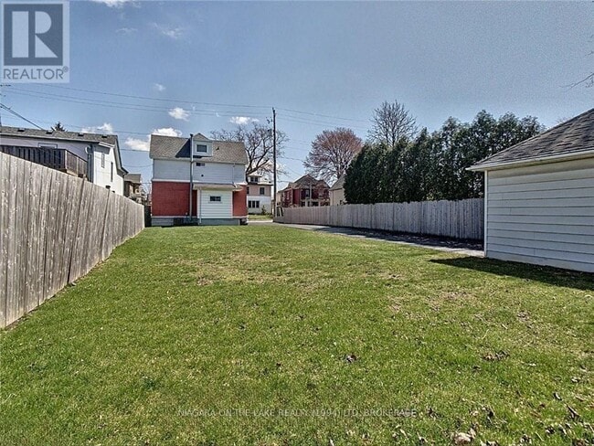 Photo - 89 Hellems Ave Unité Main Level