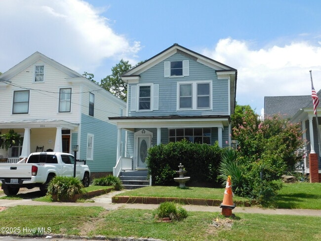 Photo - 304 Avenue A