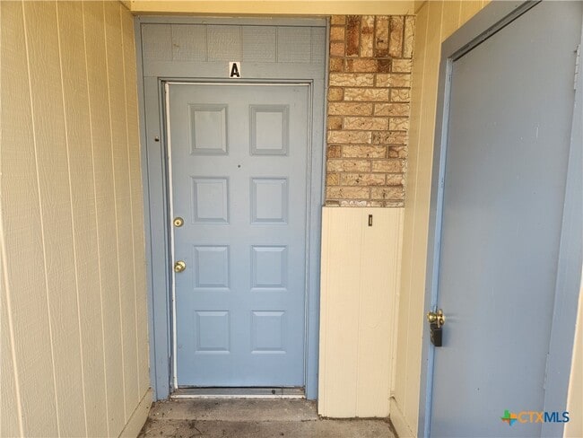 Building Photo - 816 Ticonderoga Dr Rental