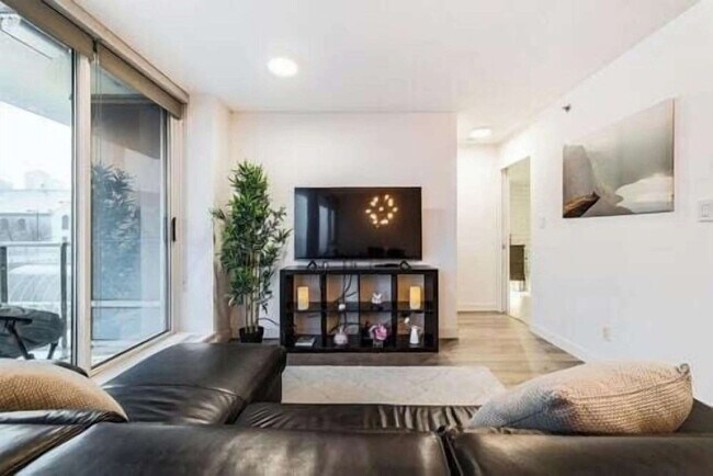 188 Keefer Pl Unit SI ID1578780P