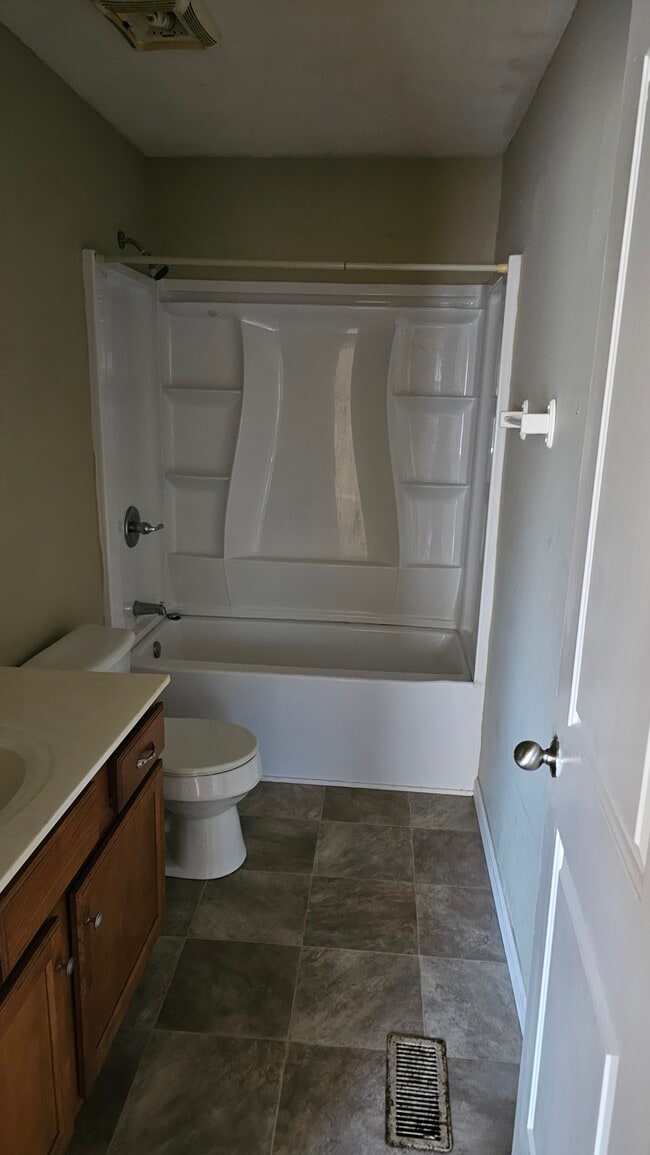 Photo - 111 Dixie Ct