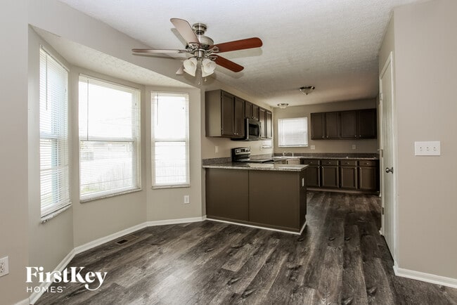 Photo - 868 Windy Hill Ln