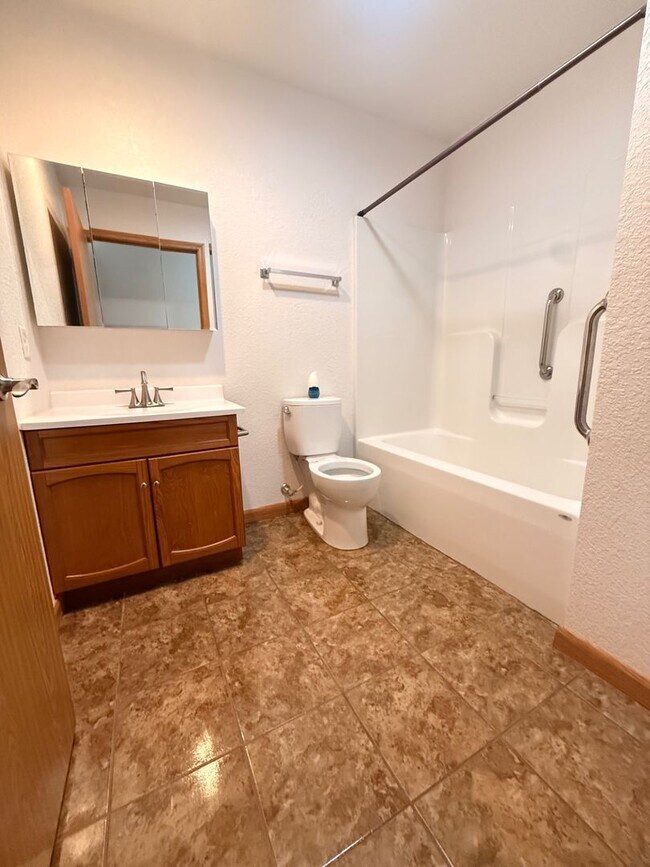 Photo - 1305 Country Club Dr Unit A