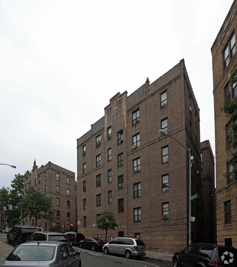 70 Marble Hill Ave - 70 Marble Hill Ave Apartments
