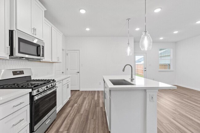 Photo - 204 Flowers Ave