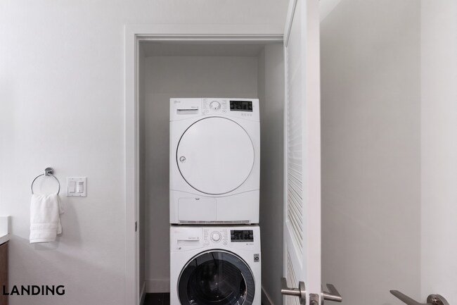 800 S Harvard Blvd Unit 407