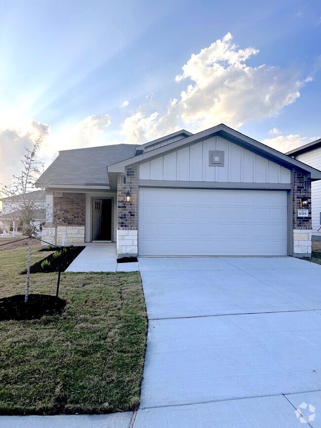 Building Photo - 10319 Apple Pie Rd Rental